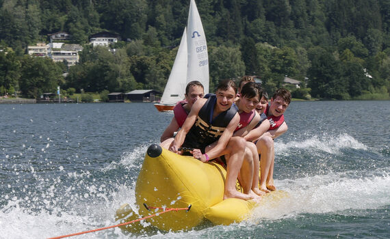 Club Kitzsteinhorn in Zell am See - Action und Fun mit dem Banana-Boat